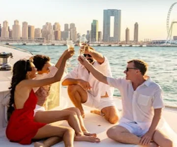 Dubai: 2-Hour Luxury Yacht Tour + Snacks & Drinks